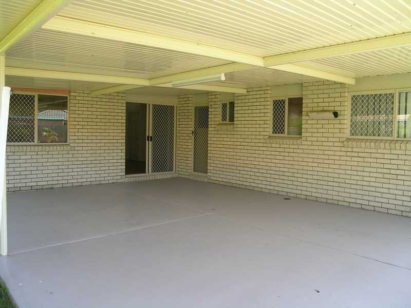 10 Lake Bogong Court, Waterford West QLD 4133