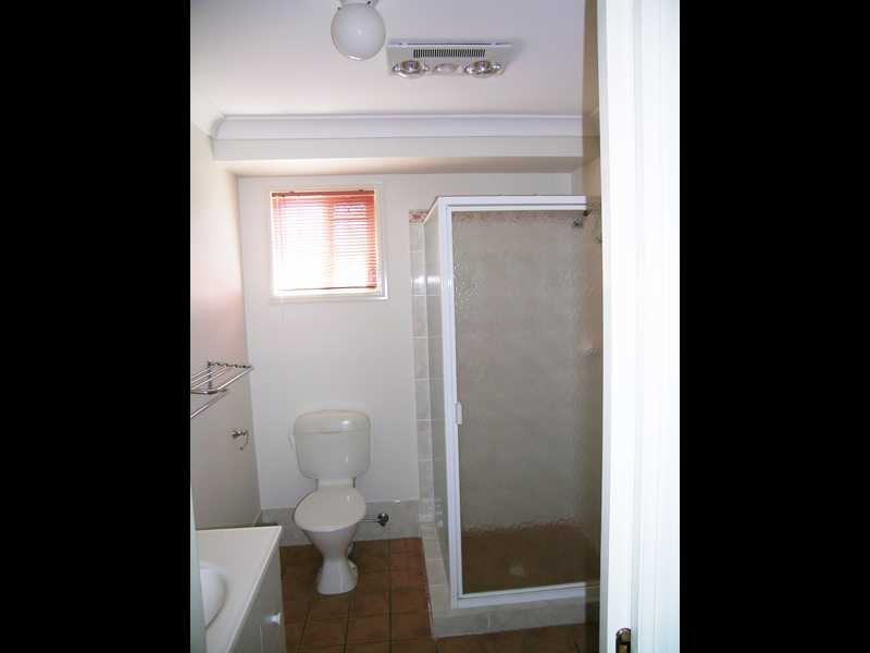 10 Lake Bogong Court, Waterford West QLD 4133