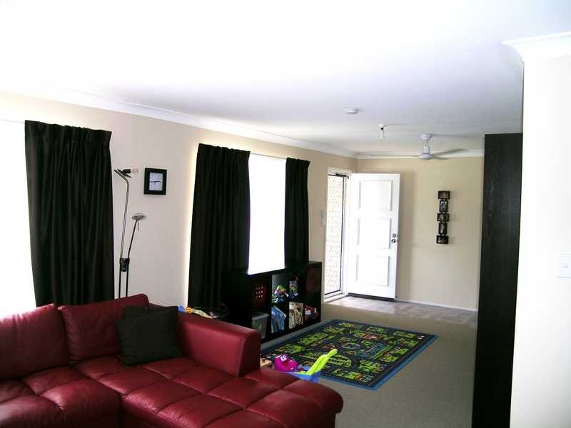5 Parkside Drive, Crestmead QLD 4132