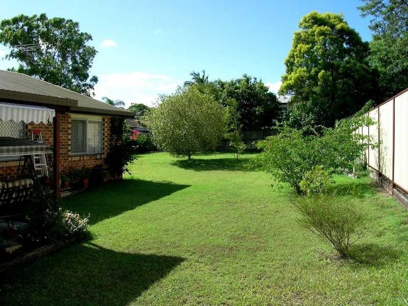 4 Bloodwood Street, Crestmead QLD 4132