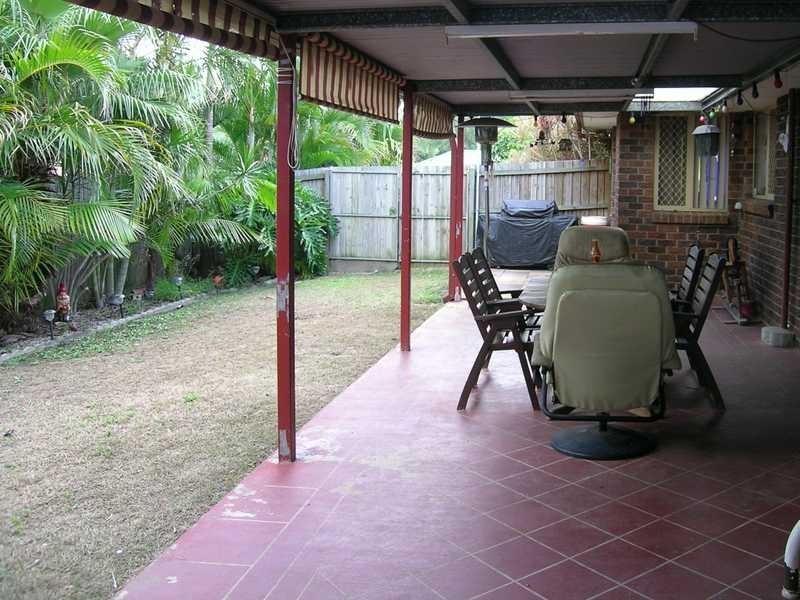 5 Noble Court, Regents Park QLD 4118