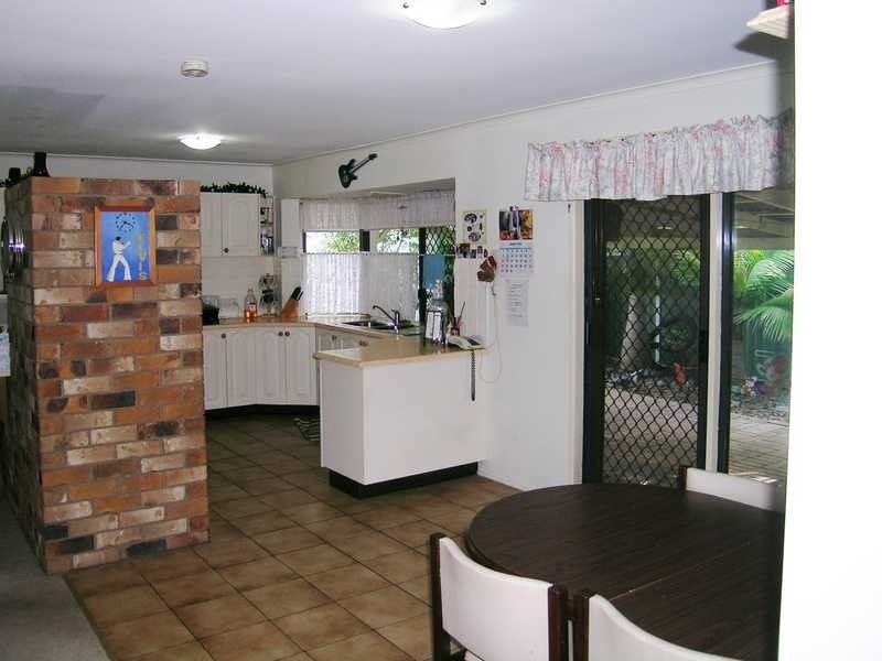 2 Desley Street, Marsden QLD 4132