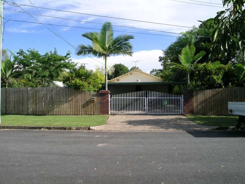 2 Desley Street, Marsden QLD 4132