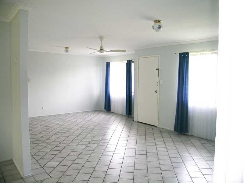 9 Meranti Street, Crestmead QLD 4132