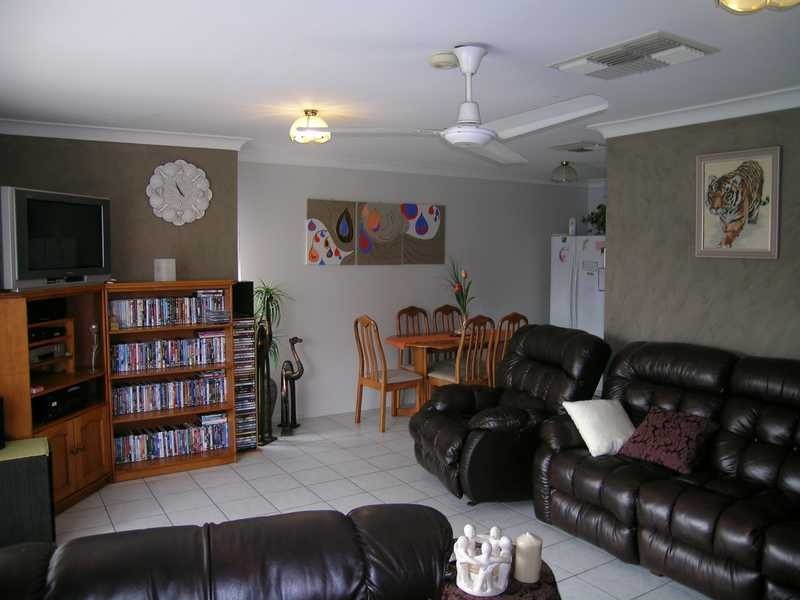 11 Duranta Court, Crestmead QLD 4132