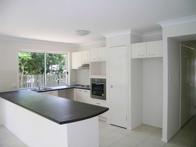 2/17 Lynelle Street, Marsden QLD 4132