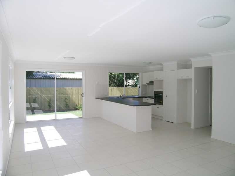 2/17 Lynelle Street, Marsden QLD 4132