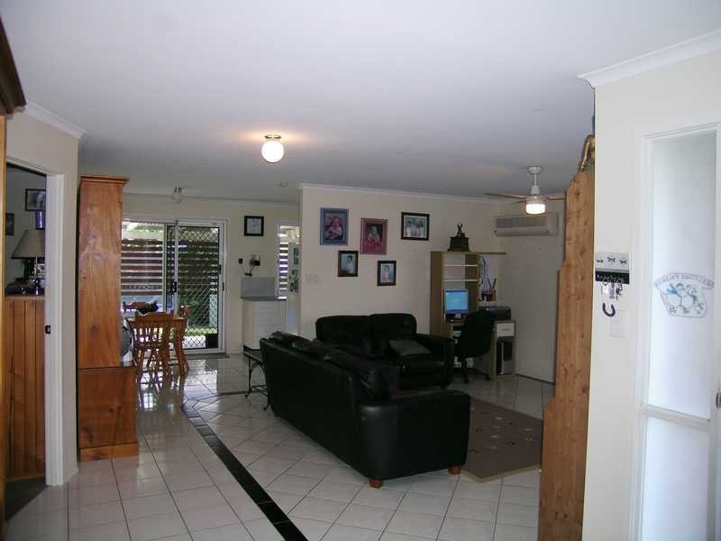 5 Front Court, Marsden QLD 4132