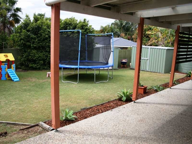 5 Front Court, Marsden QLD 4132