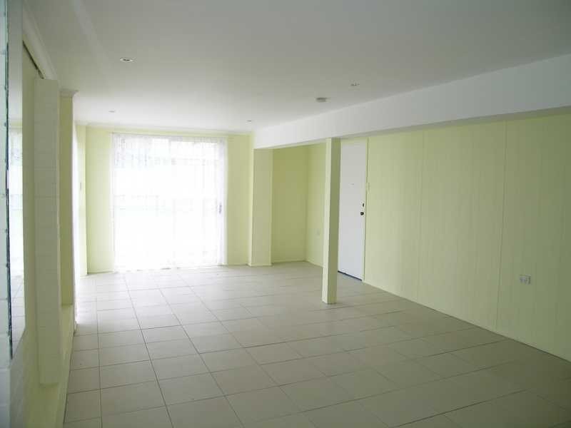 1 Sandalwood Street, Crestmead QLD 4132