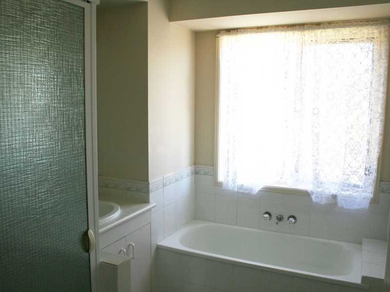 3 Kai Court, Waterford QLD 4133