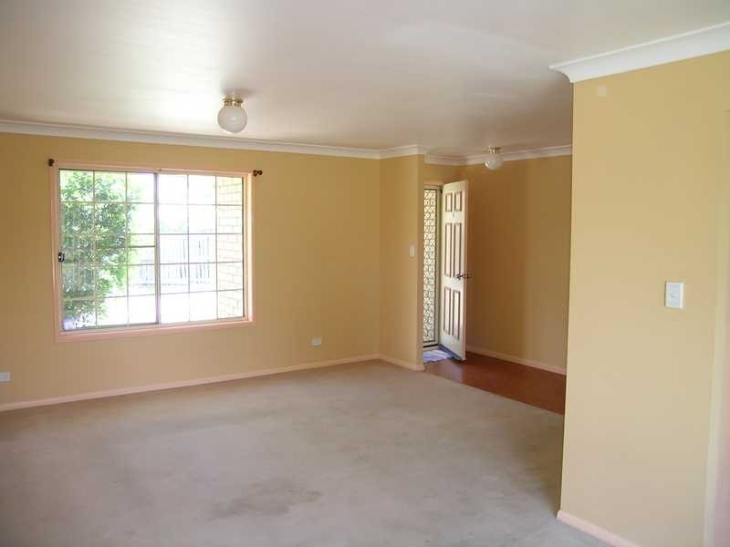 8 Debanie Court, Marsden QLD 4132