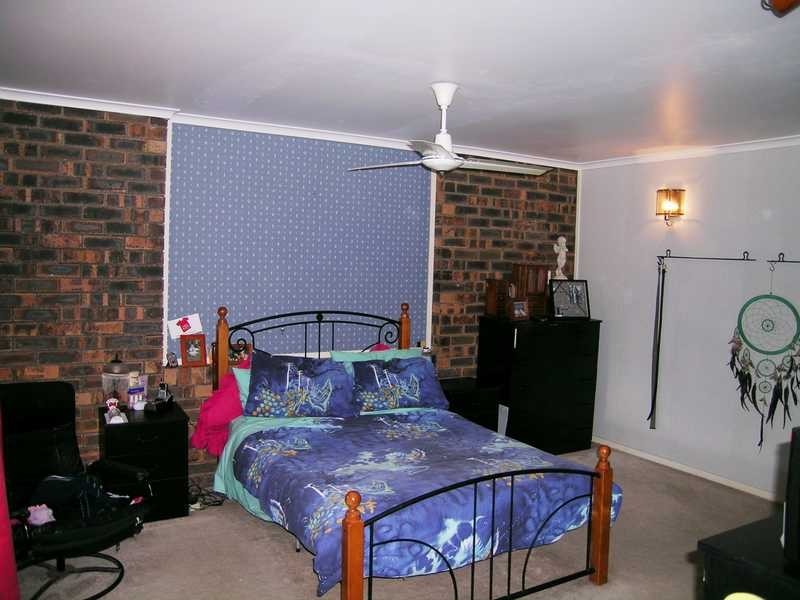20 Moore Street, Loganlea QLD 4131