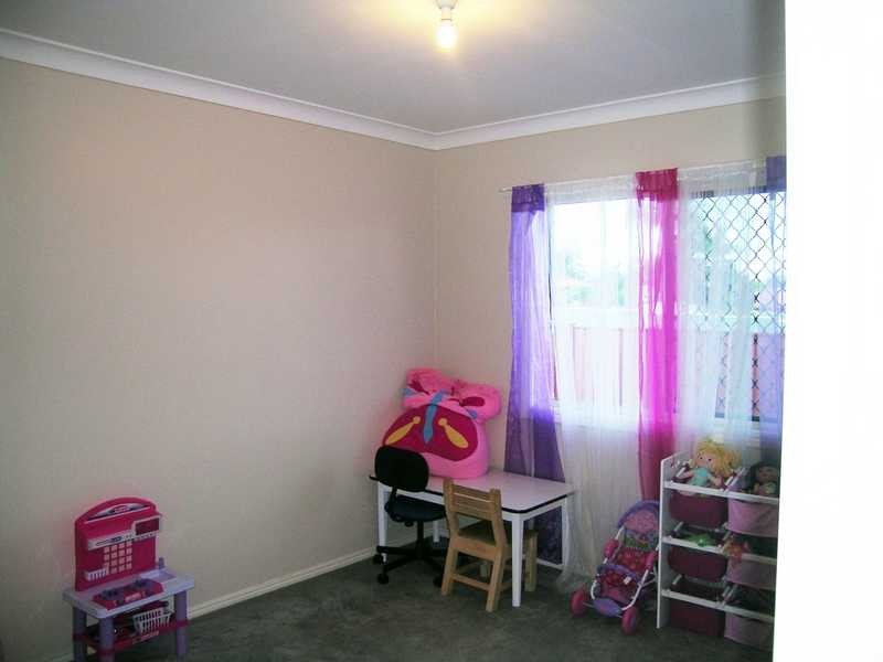 2 Lycoris Street, Crestmead QLD 4132