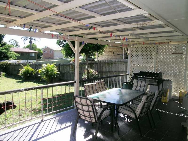 32 Furzer Street, Browns Plains QLD 4118