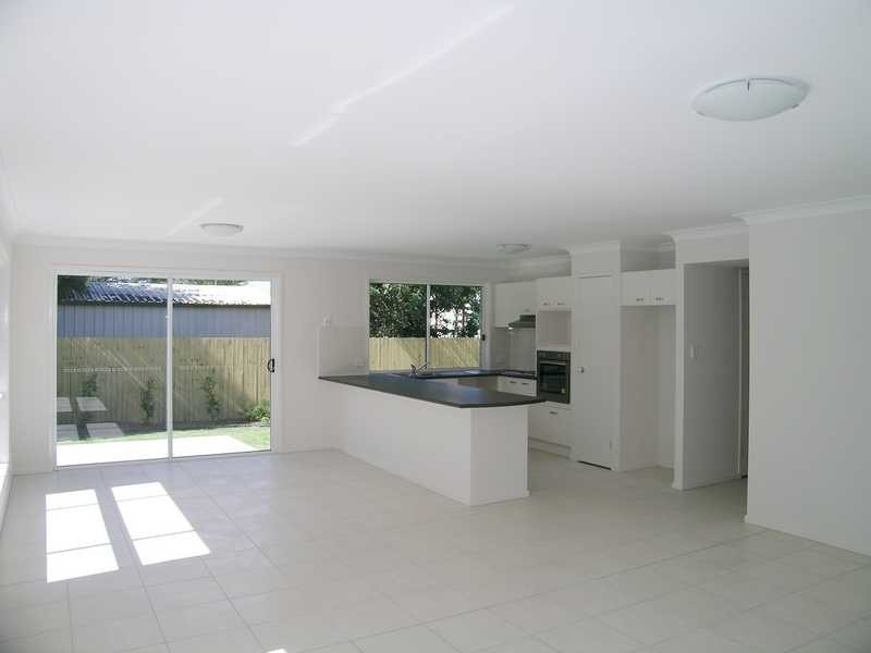 2/17 Lynelle Street, Marsden QLD 4132