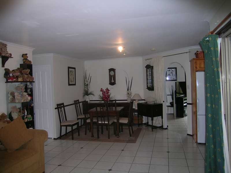 10 Lochore Court, Crestmead QLD 4132