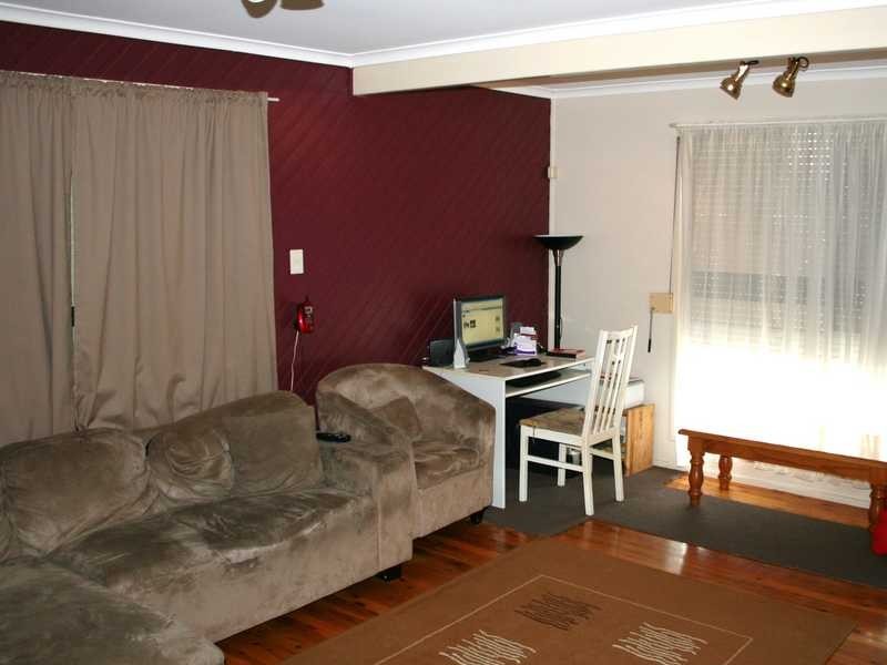 8 Elaroo Street, Marsden QLD 4132