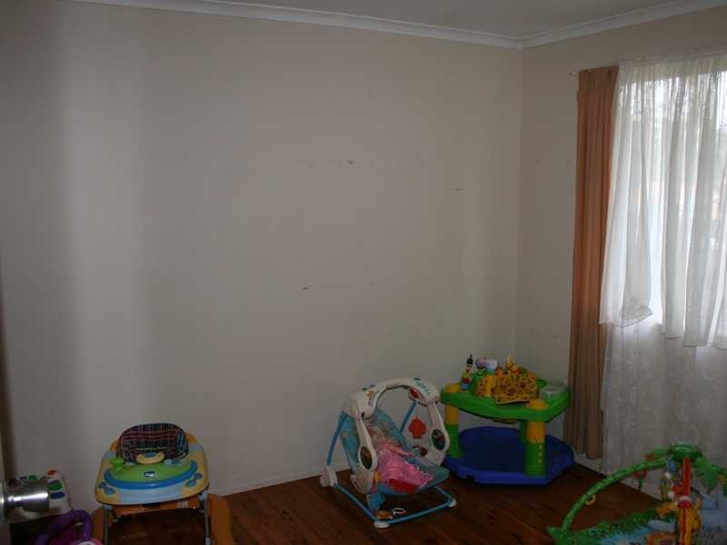 8 Elaroo Street, Marsden QLD 4132