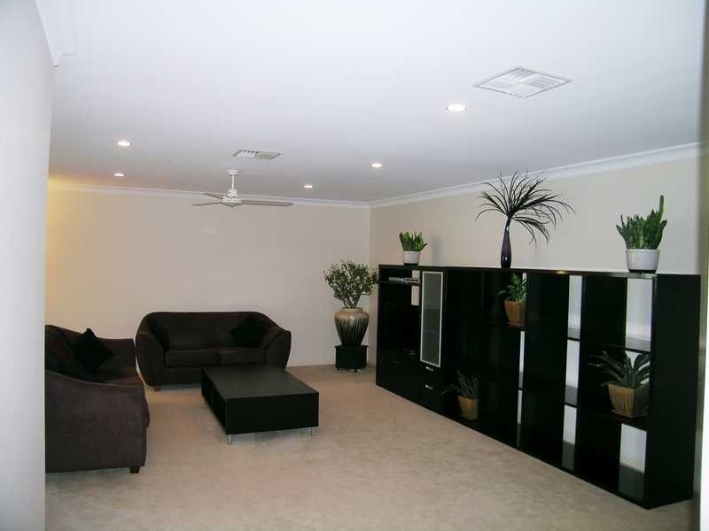 30 Lake Somerset Court, Logan Reserve QLD 4133