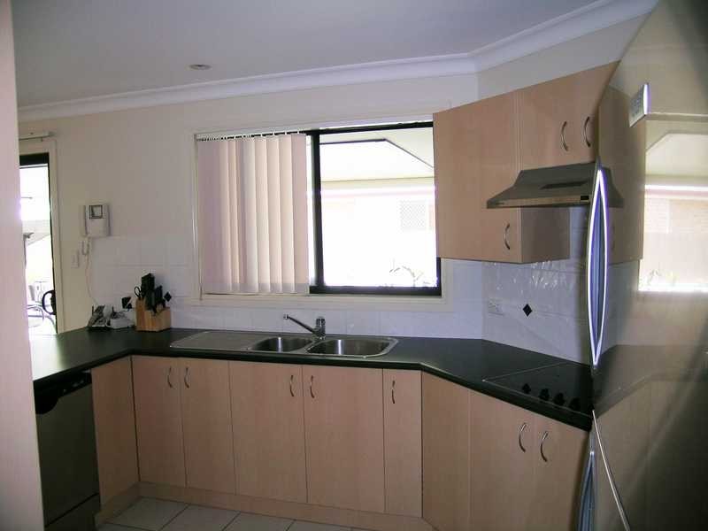 30 Lake Somerset Court, Logan Reserve QLD 4133