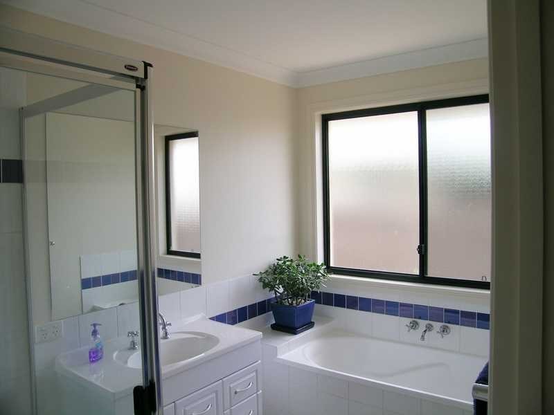 30 Lake Somerset Court, Logan Reserve QLD 4133