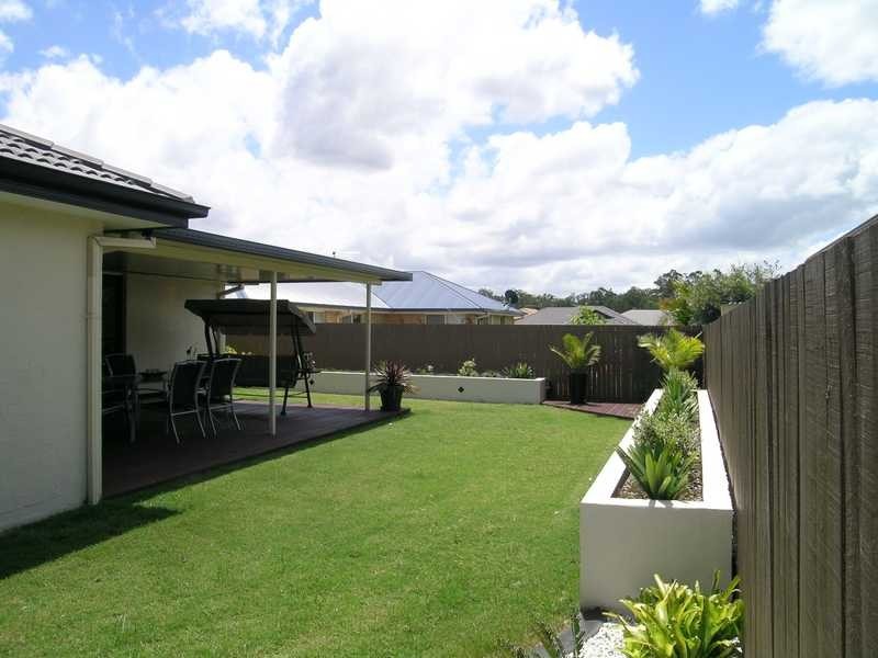 30 Lake Somerset Court, Logan Reserve QLD 4133