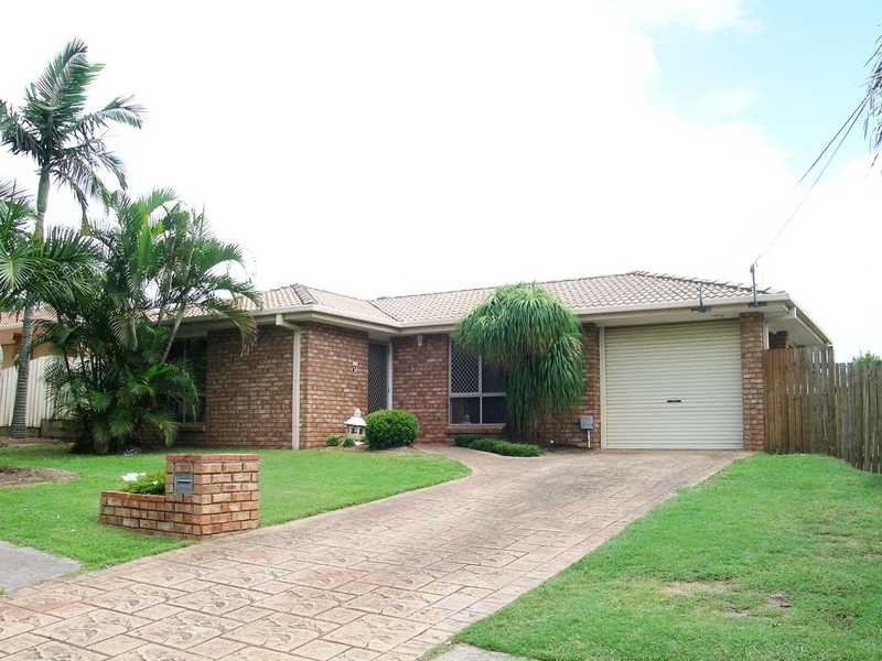 10 Federation Drive, Hillcrest QLD 4118