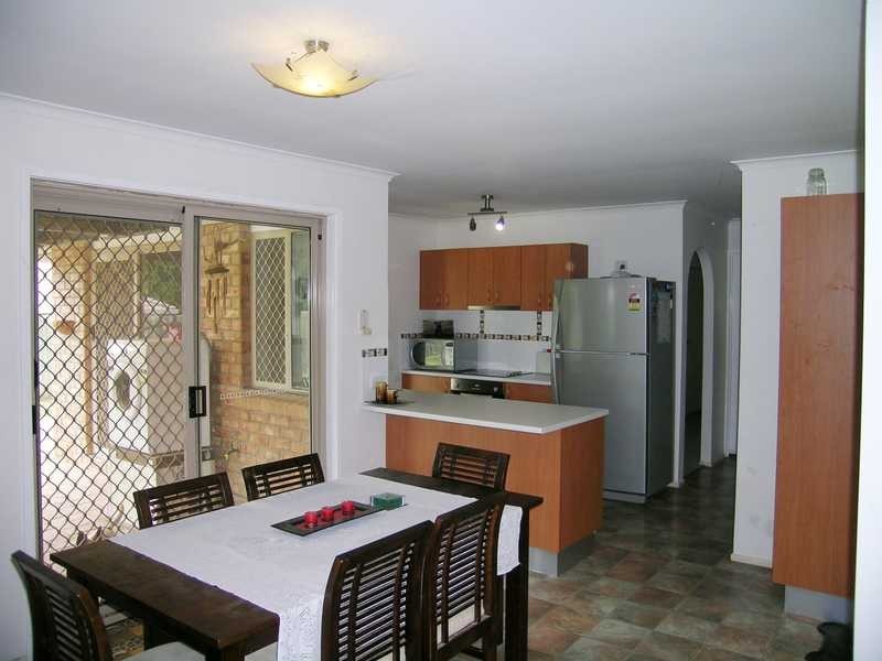 10 Federation Drive, Hillcrest QLD 4118