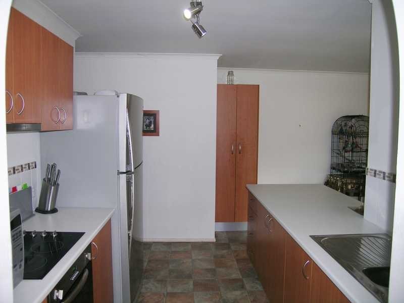 10 Federation Drive, Hillcrest QLD 4118