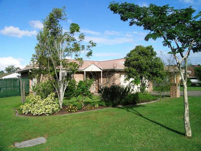 8 Paddies Crescent, Crestmead QLD 4132