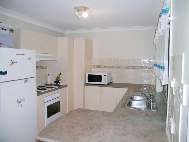 8 Paddies Crescent, Crestmead QLD 4132