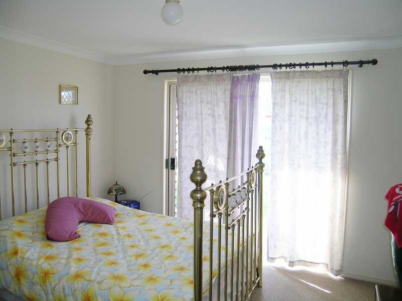 8 Paddies Crescent, Crestmead QLD 4132