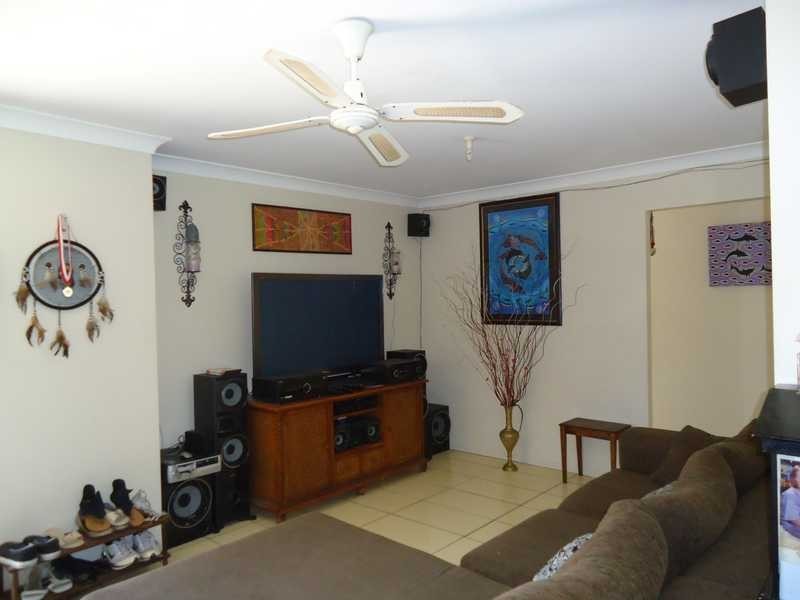 5 Sherbourne Court, Berrinba QLD 4117