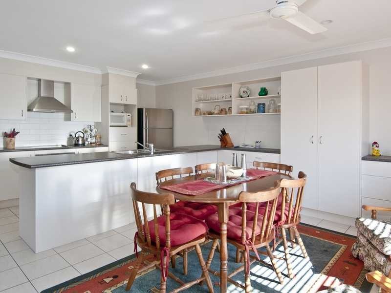 77 Lake Manchester Street, Logan Reserve QLD 4133