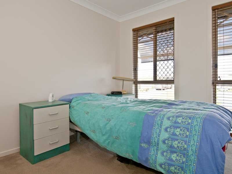 77 Lake Manchester Street, Logan Reserve QLD 4133