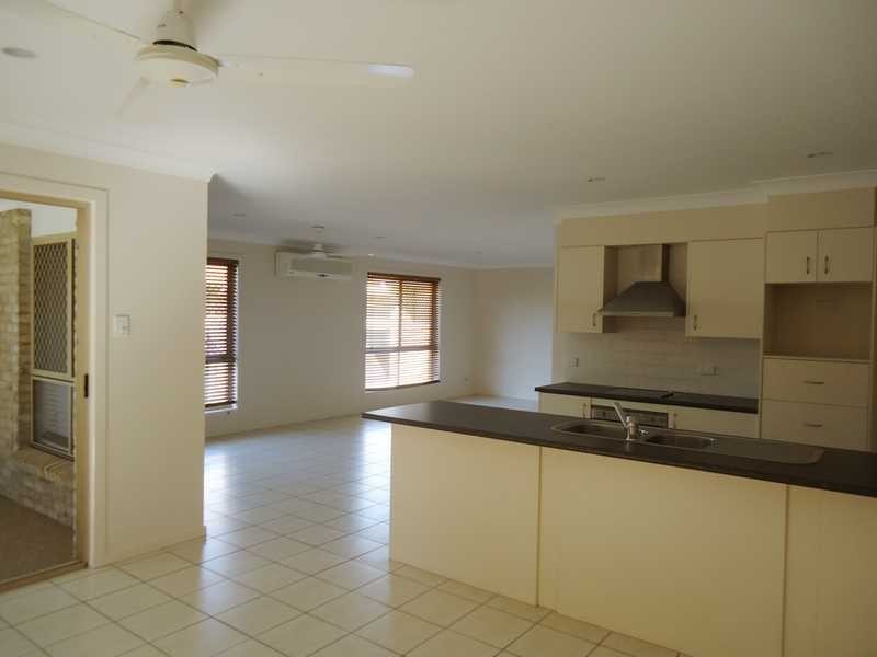 77 Lake Manchester Street, Logan Reserve QLD 4133