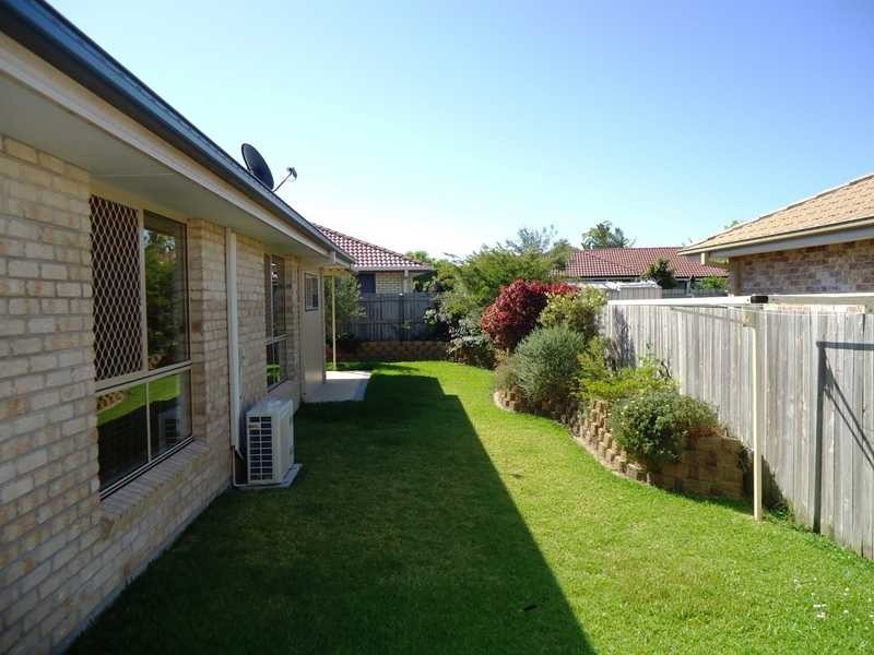 77 Lake Manchester Street, Logan Reserve QLD 4133