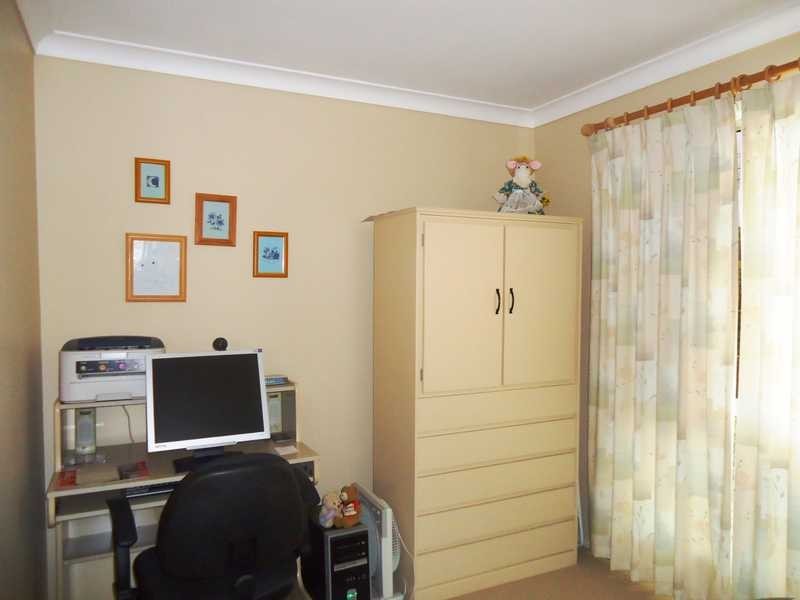 27 Emerald Street, Marsden QLD 4132