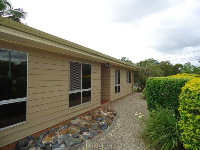27 Emerald Street, Marsden QLD 4132
