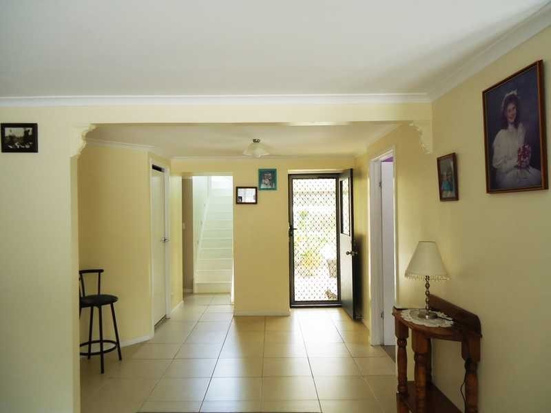8 Dehlia Street, Marsden QLD 4132