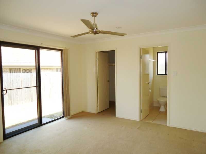 16 Sally Drive, Marsden QLD 4132