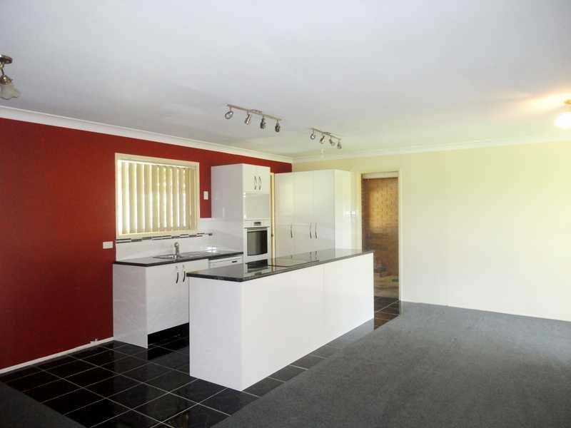 24 Highbury Drive, Crestmead QLD 4132