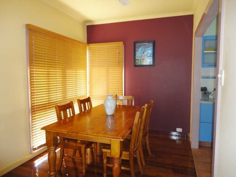 4 Cypress Drive, Marsden QLD 4132