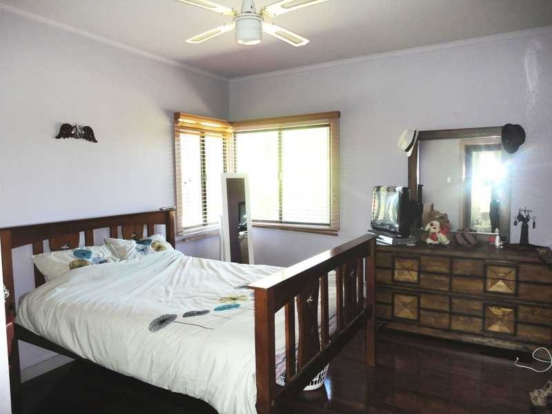 4 Cypress Drive, Marsden QLD 4132