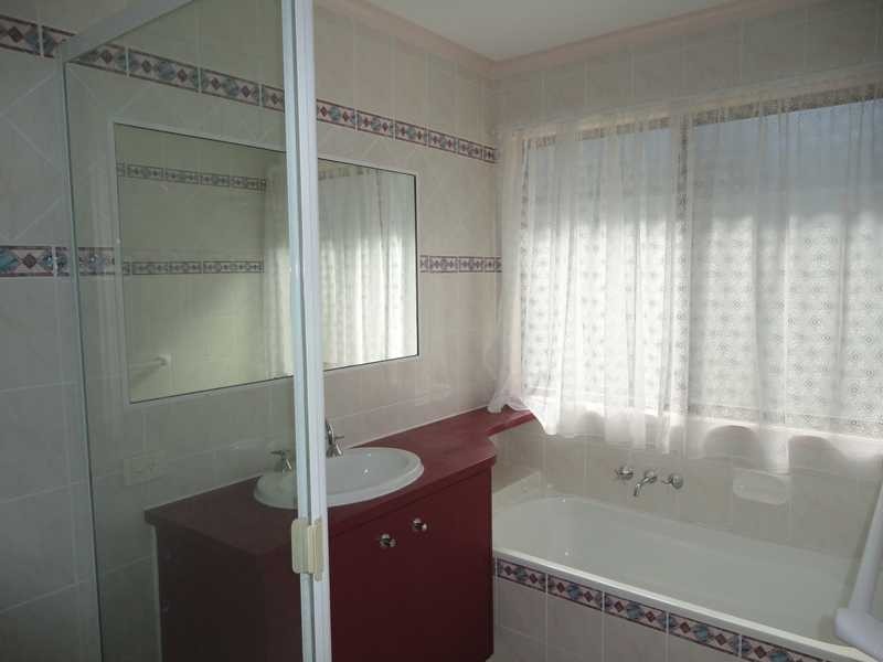 5 Borax Court, Bethania QLD 4205