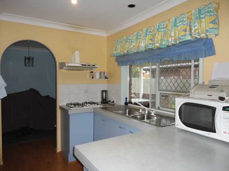 8 Burrinjuck Street, Marsden QLD 4132