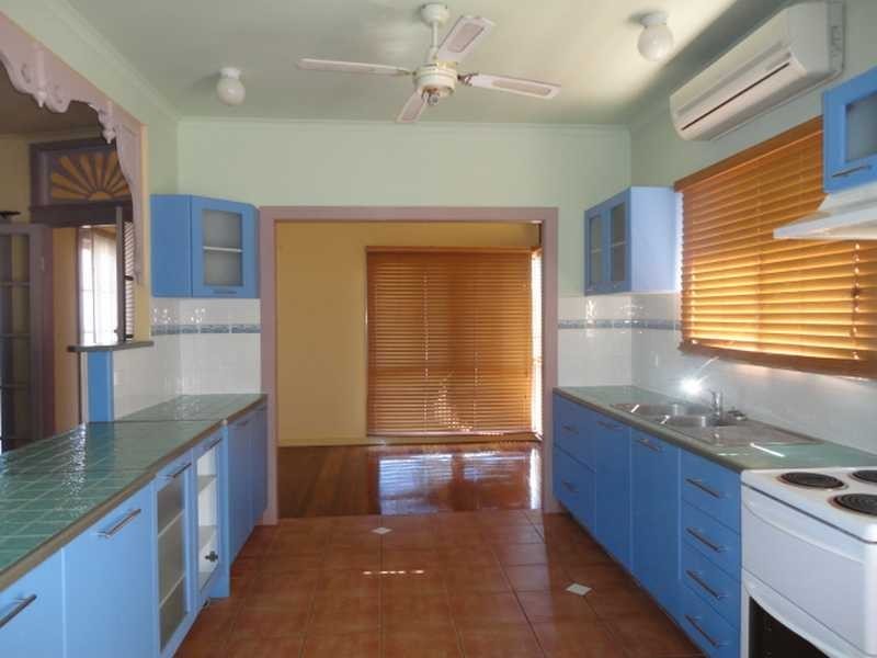 4 Cypress Drive, Marsden QLD 4132