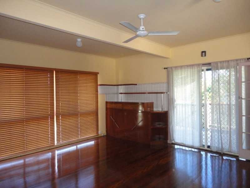 4 Cypress Drive, Marsden QLD 4132