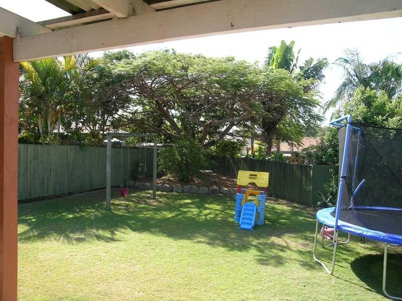 5 Front Court, Marsden QLD 4132
